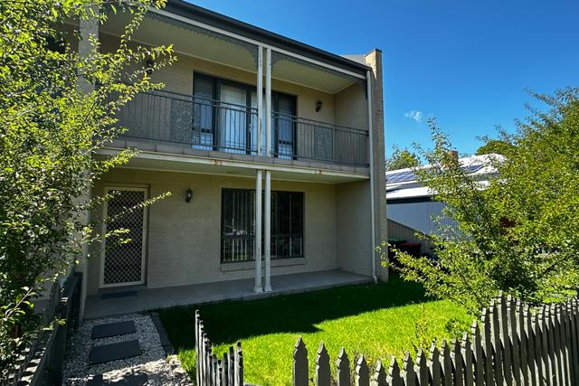 8/322 Parker Street, NSW 2590