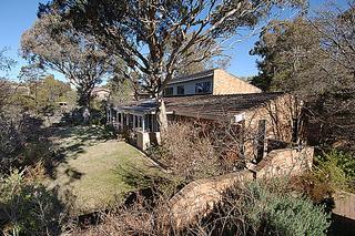 Rear garden (2005-08-26)