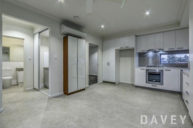 8/329 Hector Street, WA 6060