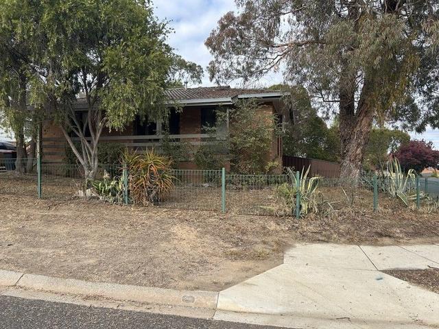 2 Hibiscus Crescent, NSW 2640