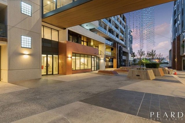 215/30 Hood Street, WA 6008