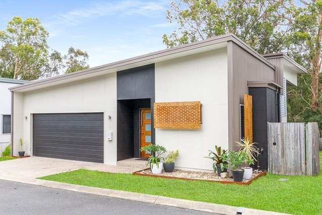 5 Birdie Place, QLD 4130