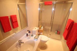 Bathroom (2017-03-09)