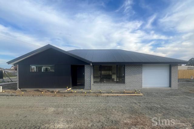 1-6/42 Cromwell Street, TAS 7300