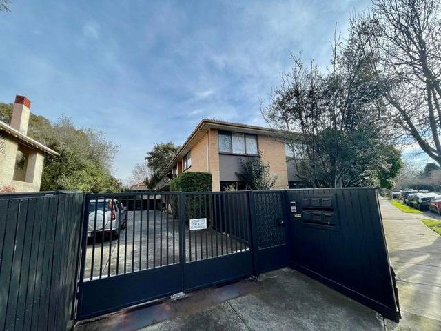 2/11 Southey St, VIC 3184