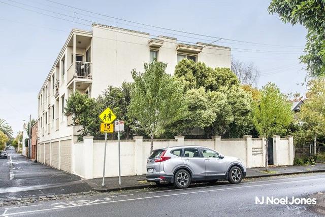 6/23 Holtom Street East, VIC 3054