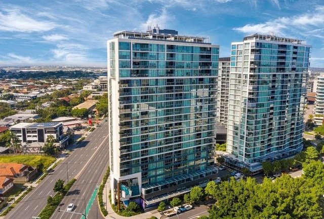 30403/2 Harbour  Road, QLD 4007