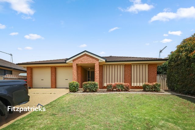 2 Auderdale Close, NSW 2650