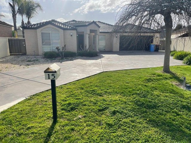 15 Paradise Court, VIC 3631