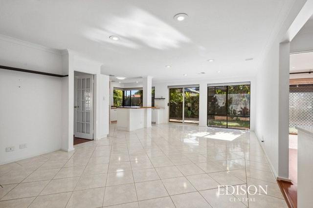 4 Leeds Street, WA 6059
