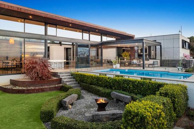 72 Stoneleigh Crescent, VIC 3216