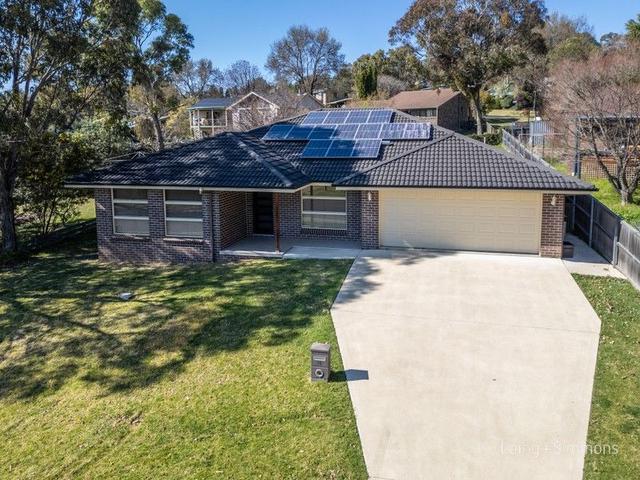 18 Moyes Street, NSW 2350