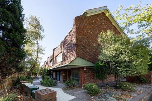 9/110 Albert Street, VIC 3002
