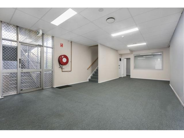 Suite 4/65 Woodhouse Drive, NSW 2560