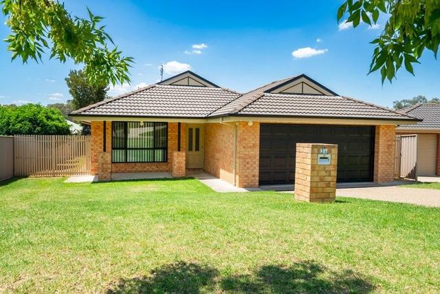 34 Briese Court, NSW 2640