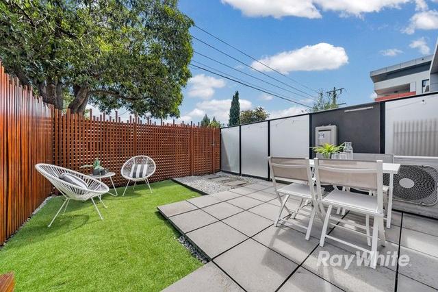 2/10 Emily Street, VIC 3163