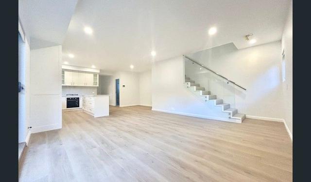 1/87-89 Albert  Road, NSW 2135