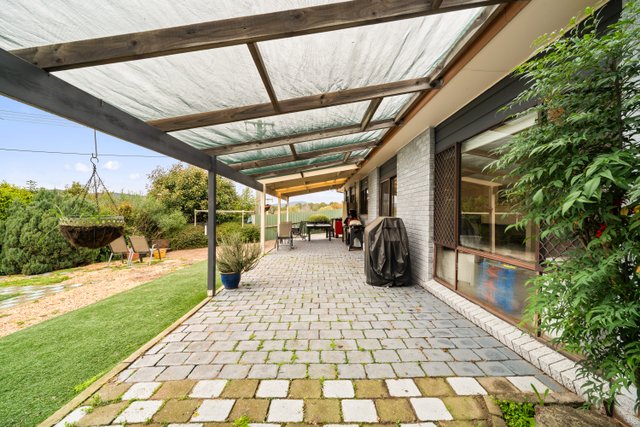 16 Jackie Howe Crescent, ACT 2904