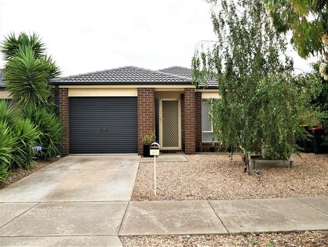 51 Peter Pan Crescent, VIC 3337