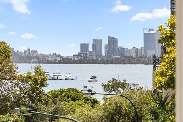 10/9 Kintail Road, WA 6153