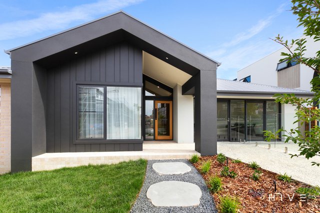 16 Romano Street, ACT 2611