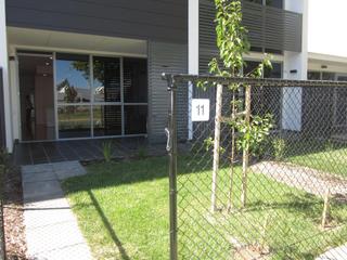 Front Courtyard (2014-11-20)