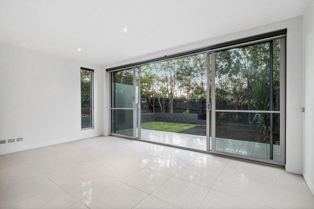 2/355 Burwood  Highway, VIC 3125