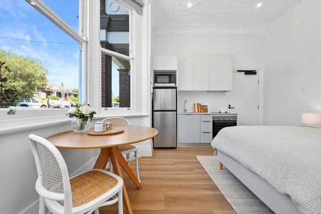 2/241 Oberon Street, NSW 2034