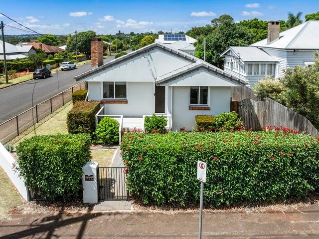 238A Herries Street, QLD 4350