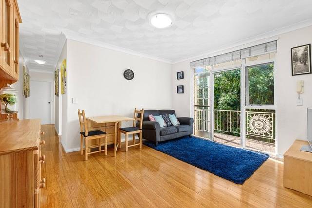 8/12 Pittwater Road, NSW 2111