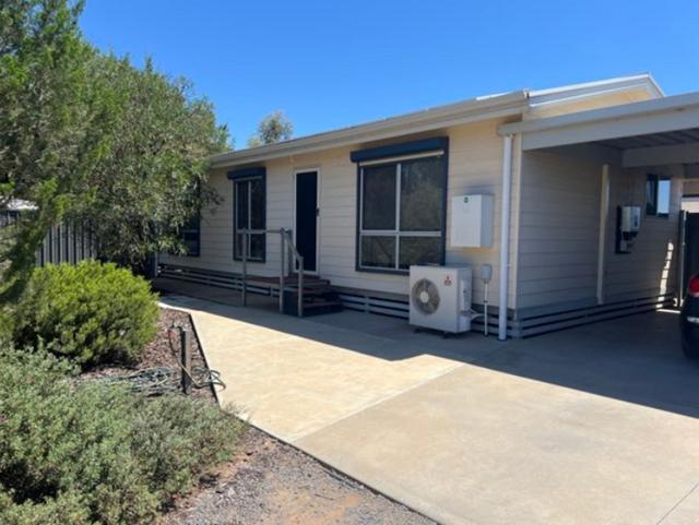 2B Latrobe Avenue, VIC 3496