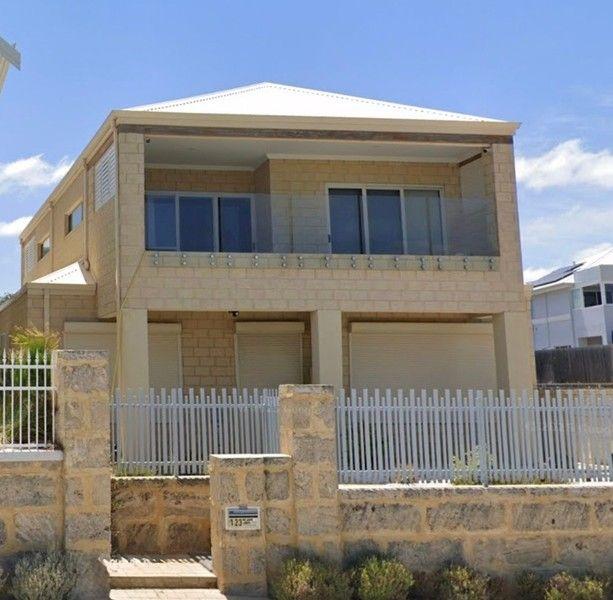 123 Capricorn Esplanade, WA 6035