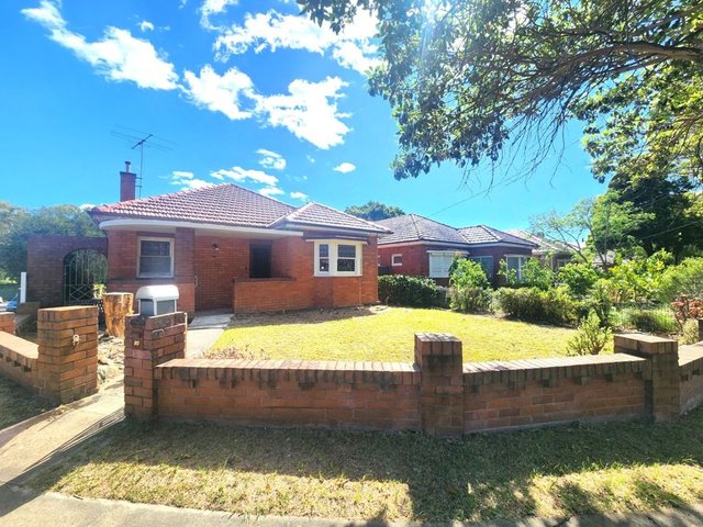 14 Slade Road, NSW 2207