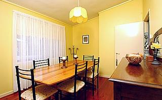 Dining (2004-04-20)