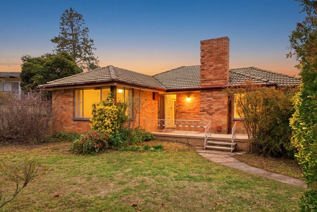 4 Cowan Street, ACT 2602