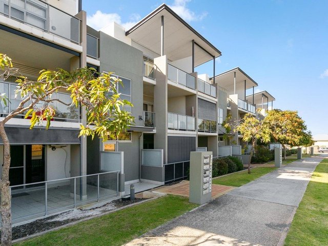 12/105 Wentworth Parade, WA 6164