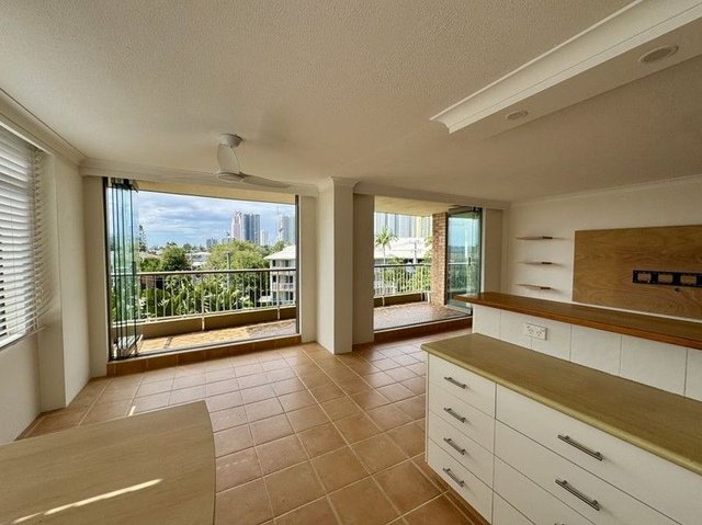 302/3 Oak Avenue, QLD 4217