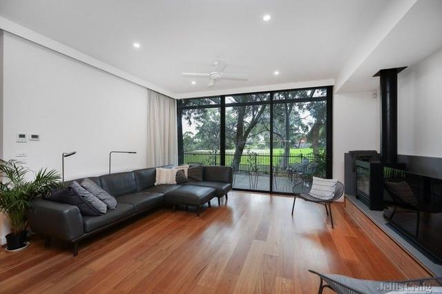 212 Beavers Road, VIC 3070