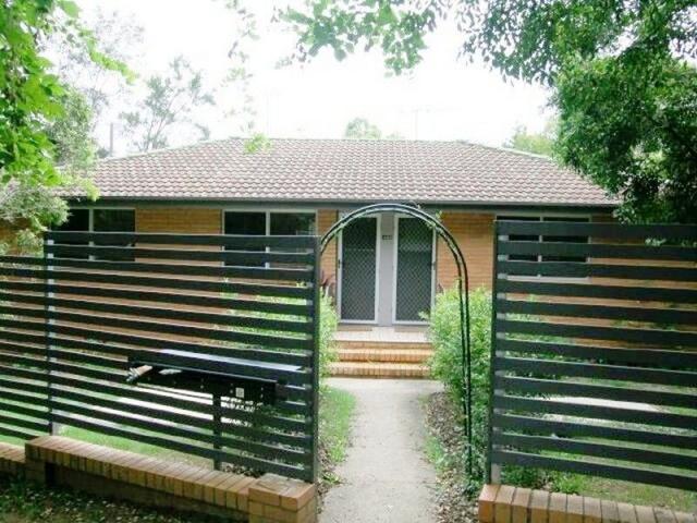 5/145 Gray Road, QLD 4101