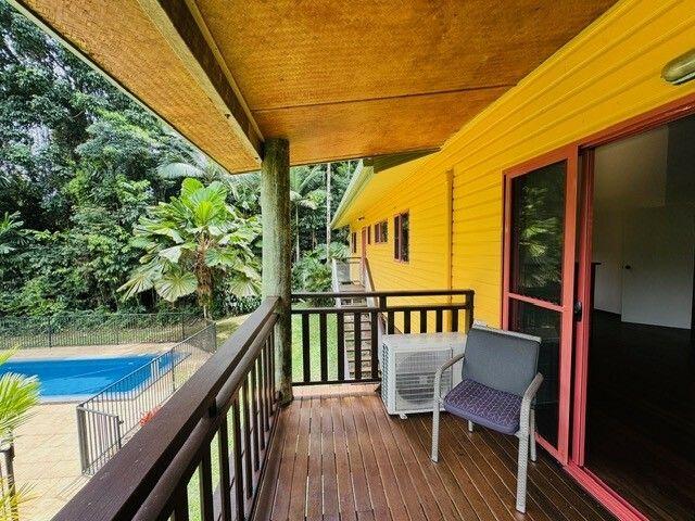 8 Mission Cir, QLD 4852