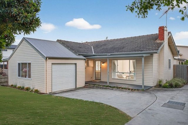 19 Lawson Crescent, VIC 3939