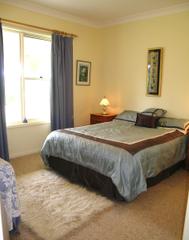 Bedroom 1 (2011-10-18)