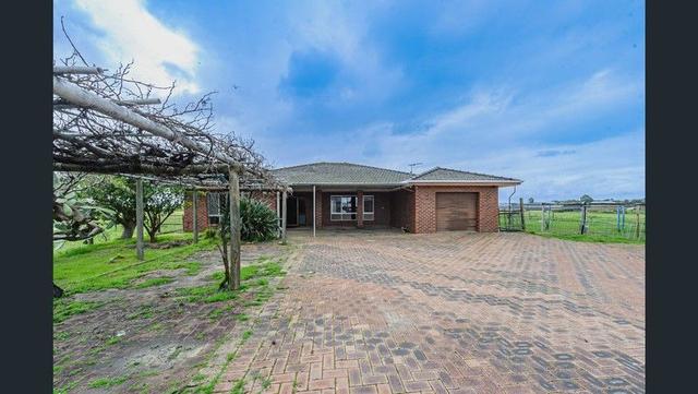 40 Benara Road, WA 6055