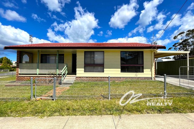 27 Kingsford Smith Crescent, NSW 2540