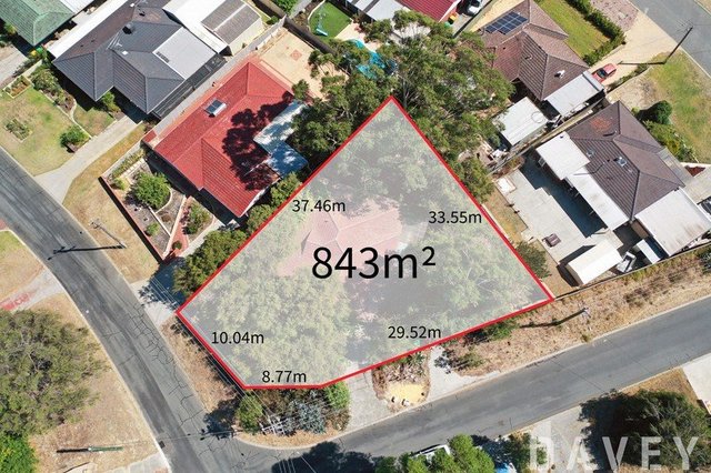 4 Lawson Way, WA 6025