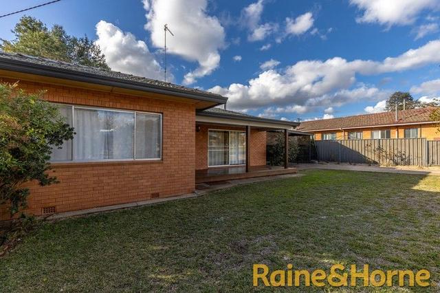 12 Heather Street, NSW 2830