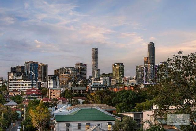 92 Dornoch Terrace, QLD 4101