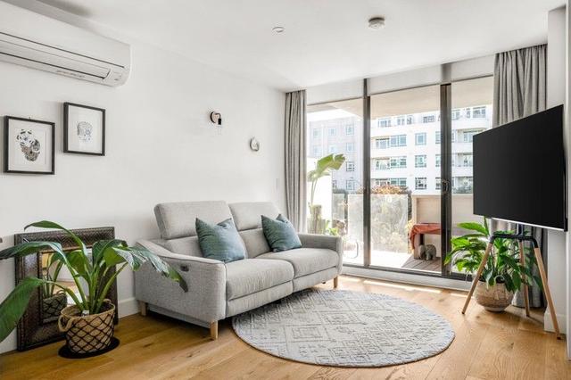 206/25 Pickles Street, VIC 3207