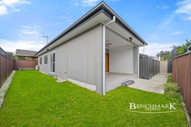 5A Lewin Cres, NSW 2170