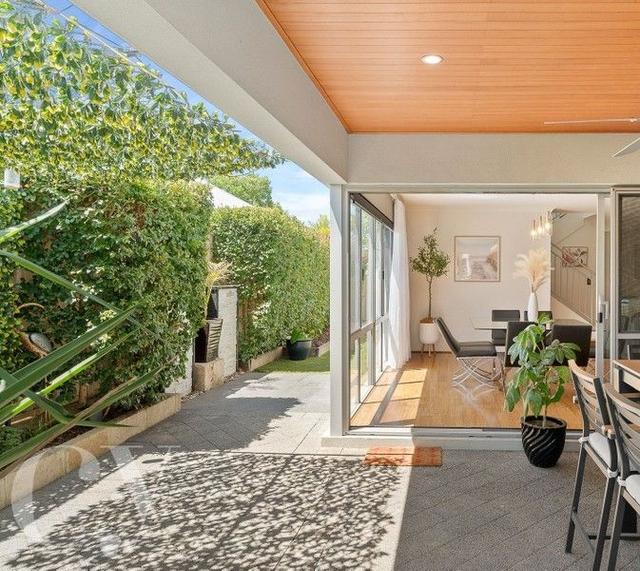 12 Spurwing Way, WA 6055